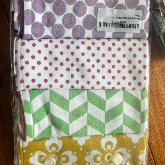 Rench Babies ZARA Deluxe Edition Reversible bandana bibs - Picture 3 of 5